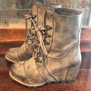 Wedge Lace Up Boot, Weathered Gray